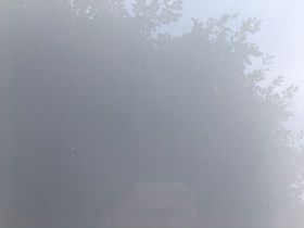 在准备清理旧信报箱前，需要检查其中是否还...