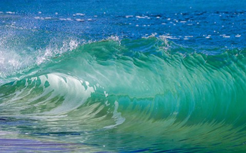 Ocean wave breaking