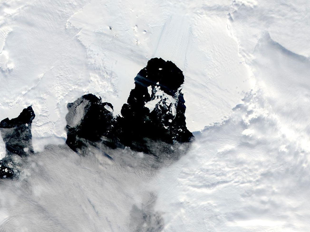 Iceberg B49 on 15 February 2020