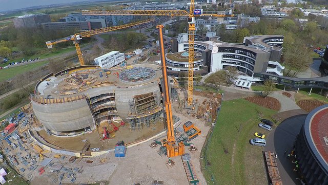 Star-roof lifted into place