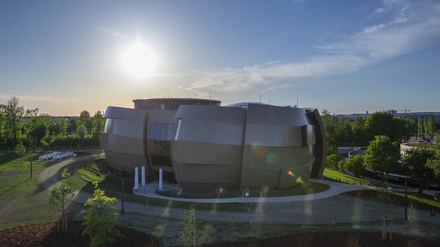 Time-lapse of the sky above the ESO Supernova Planetarium & Visitor Centre