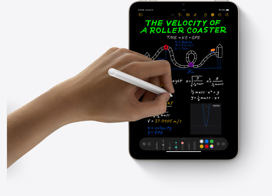 Ustawiony pionowo iPad mini i dłoń używająca Apple Pencil Pro w Notatkach matematycznych.