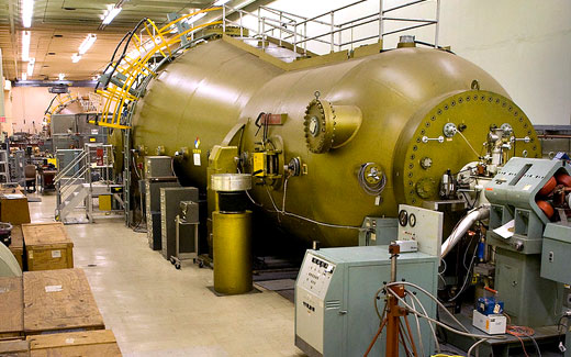 photo of the tandem van de graaff facility