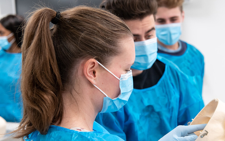 Medical staff in an operating theatre