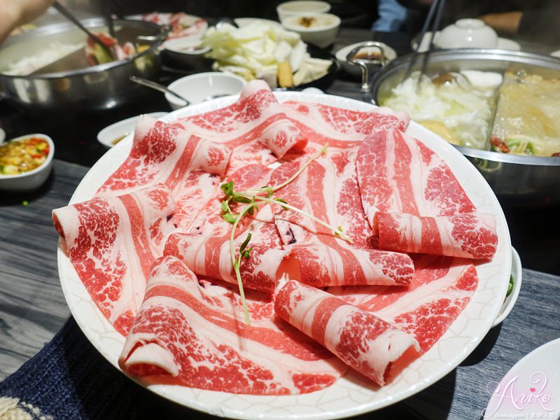 【台北美食】好食多涮涮屋。肉肉控這裡集合！平價大份量～點2份主食還加送1盤肉