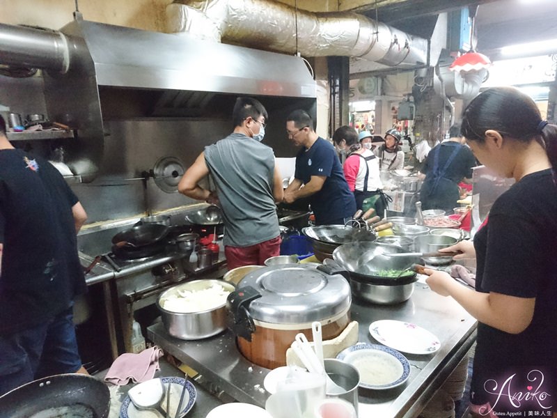 【台南美食】老泰羊肉店。40年老店～在地人從小吃到大! 夜貓子的深夜食堂