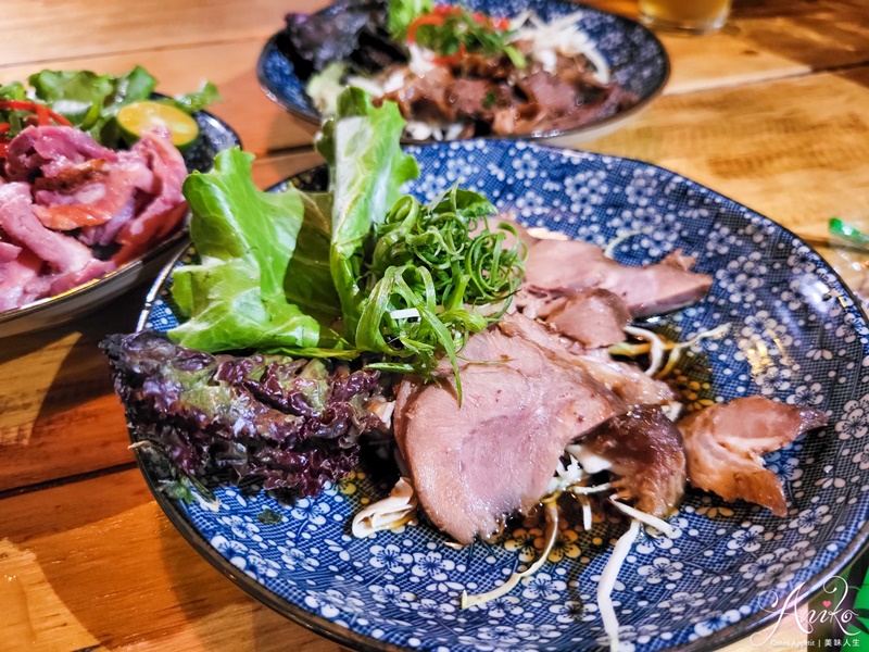 【台北美食】渣男Taiwan Bistro (中山店)。懷舊文青風！最有台味的小酒館～滷味拼盤配調酒、生啤好對味