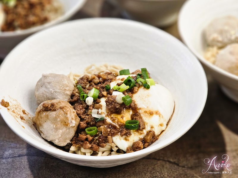 【台北美食】程味珍意麵滷味。西門町50年老字號台南意麵！迷人鹹甜肉燥香～夜貓子宵夜推薦