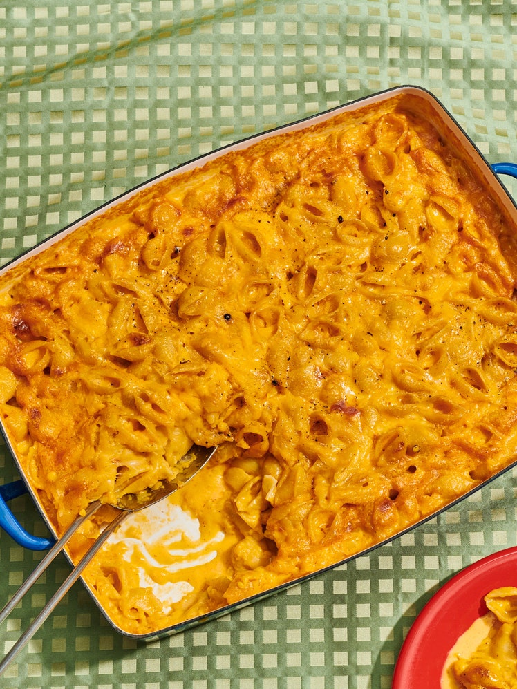 The Gooiest Baked Mac and Cheese