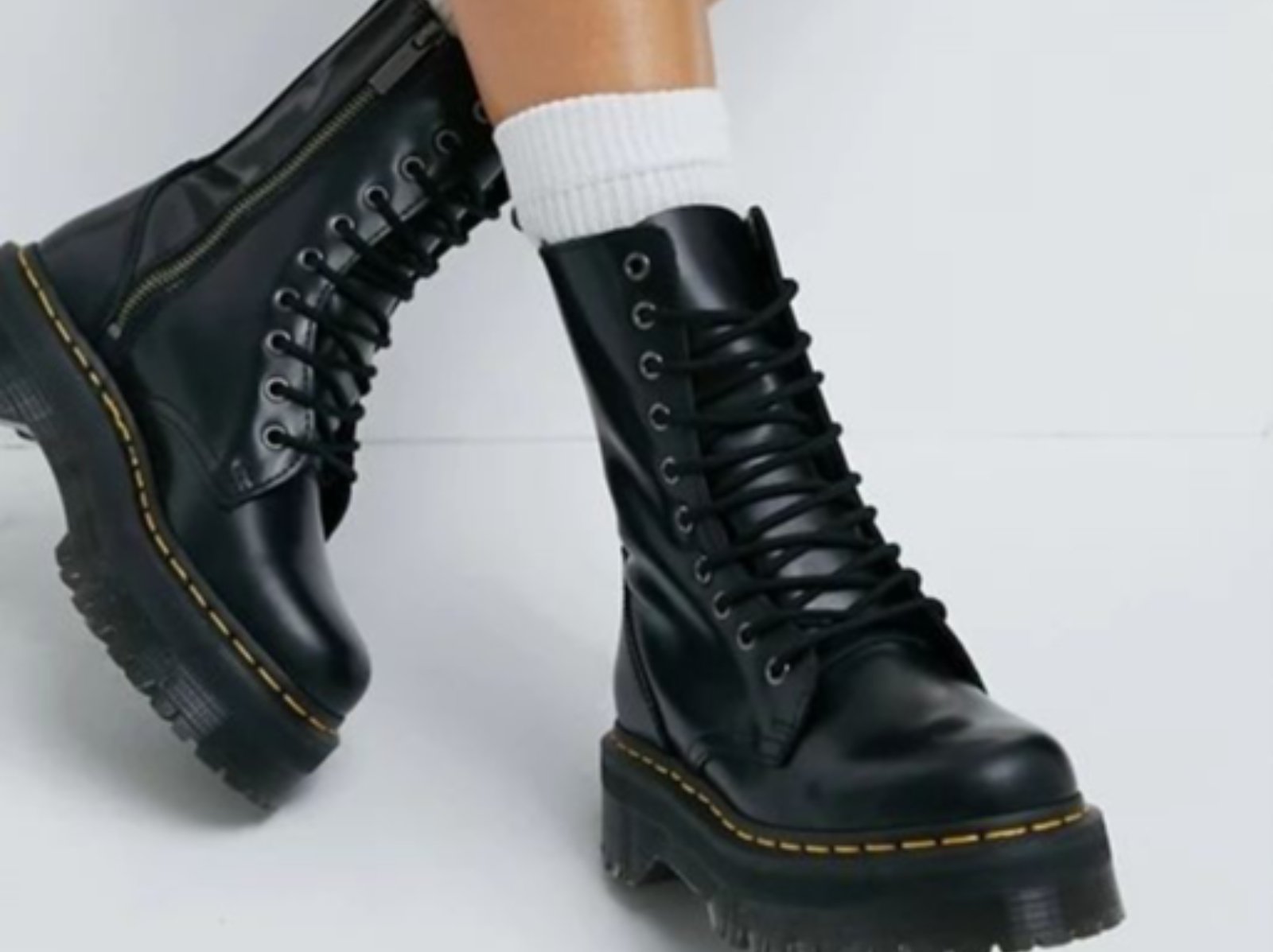 關於 Dr. Martens 馬汀鞋穿搭技巧、真假辨別一次看！加碼直擊英國工廠製作過程！