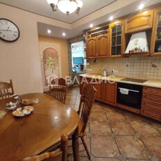 Квартира 140 м², 4-комнатная - изображение 1