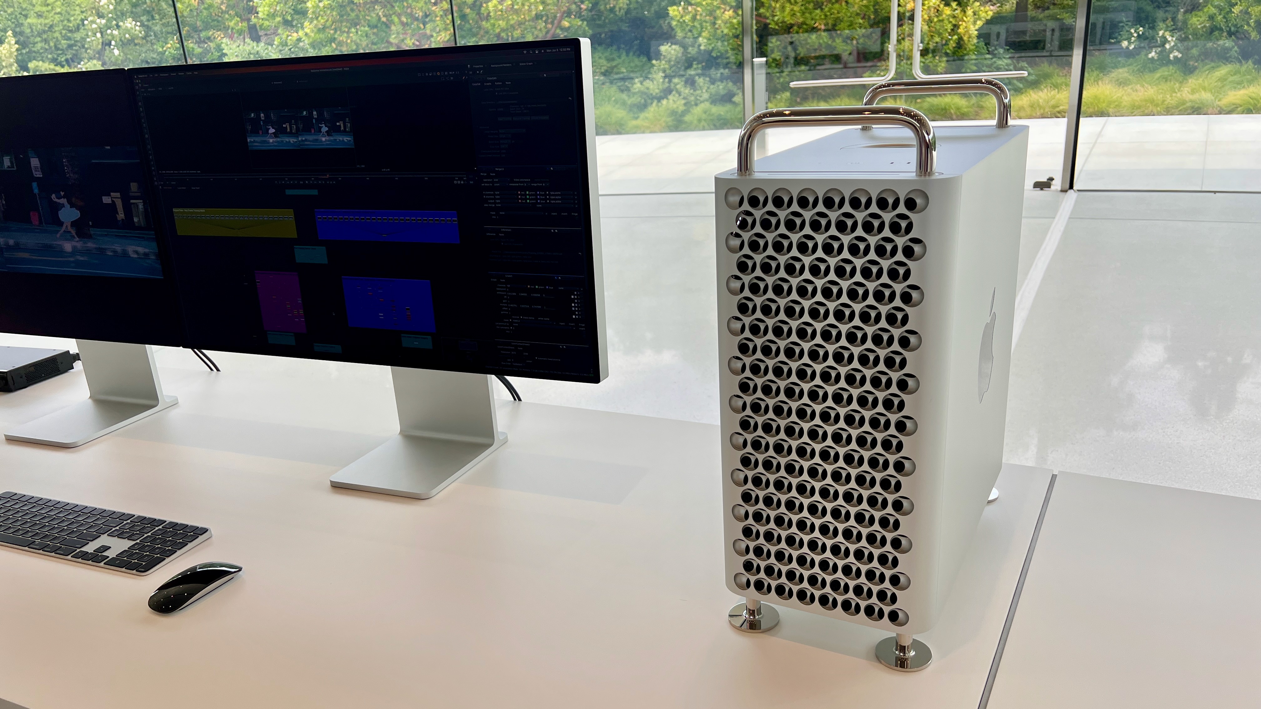 Apple Mac Pro (M2 Ultra, 2023)