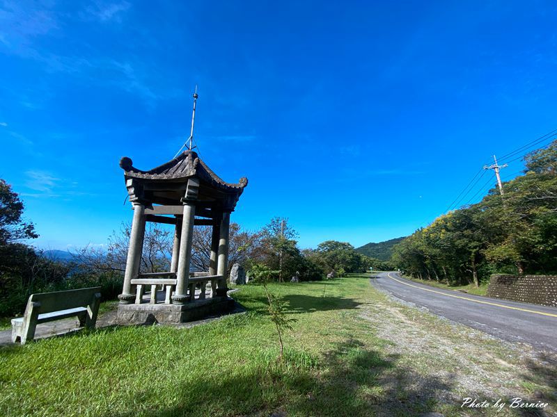 姜子寮展望台/姜子頭山展望台~樹太高看不到什麼景但卻是個休息好地方 @Bernice的隨手筆記