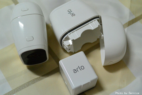 NETGEAR Arlo Pro 2智慧家庭安全無線監控系統VMS4230P~有效隨時掌握狀況不錯過任何動靜 @Bernice的隨手筆記