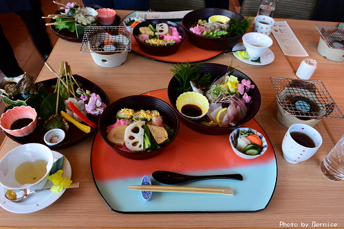 千里の風-炙燒丼~限量的美味．自己動手炙燒熟度自行決定 @Bernice的隨手筆記