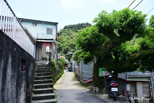 龍船岩步道~走過懸崖峭壁能拍出吸睛網美照.當網美需要有勇氣及克服稜線上的恐懼感 @Bernice的隨手筆記