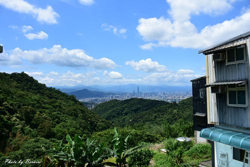 龍船岩步道~走過懸崖峭壁能拍出吸睛網美照.當網美需要有勇氣及克服稜線上的恐懼感 @Bernice的隨手筆記