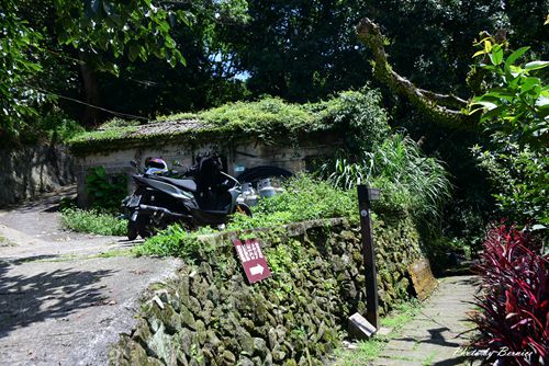 龍船岩步道~走過懸崖峭壁能拍出吸睛網美照.當網美需要有勇氣及克服稜線上的恐懼感 @Bernice的隨手筆記