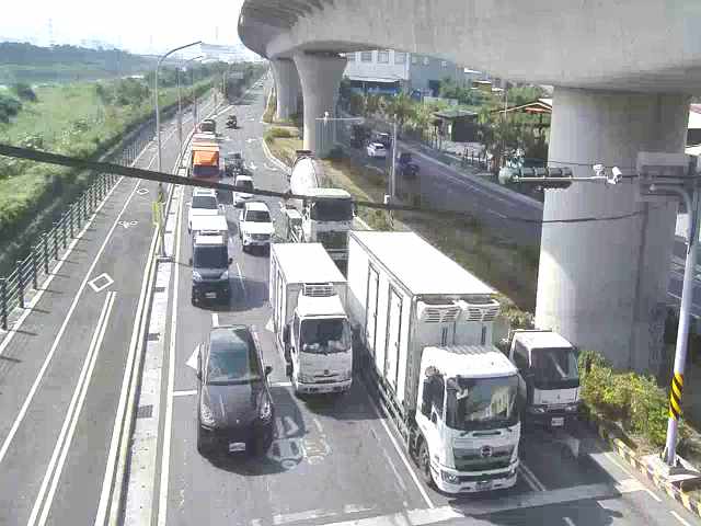 長和路一段與北外環道路口西桿南側(往西) 氣溫18.6度