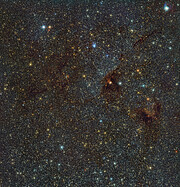 Una vista infrarroja de la nebulosa NGC 6188 y el cúmulo NGC 6193