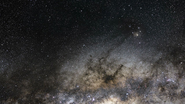 Zooming in on the globular star cluster Messier 107