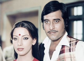 a still from amar akbar anthony