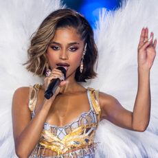 tyla performs at the victoria's secret fashion show 2024