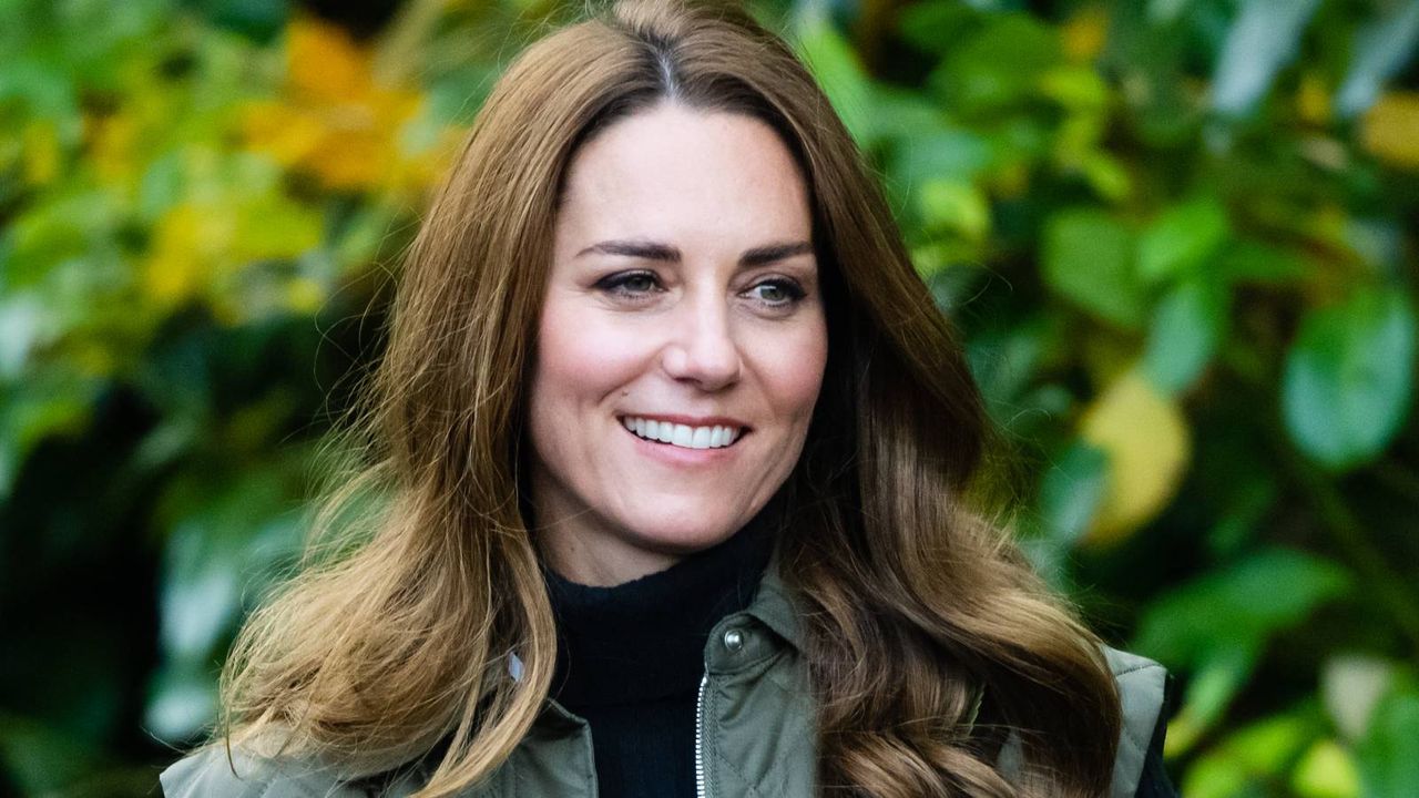 Kate Middleton wears Superga sneakers