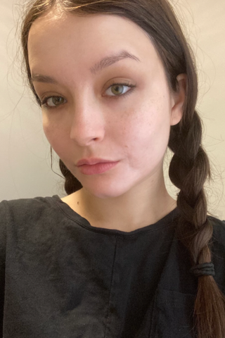 Marie Claire's Tester Breeanna Sampson tried out the Maybelline TattooStudio Gel Pencil Eyeliner in both black and brown shades. Here she is wearing the black eyeliner shade.