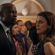 David Gyasi as Austin Dennison, Keri Russell as Kate Wyler in episode 203 of The Diplomat.