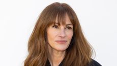 julia roberts full bangs