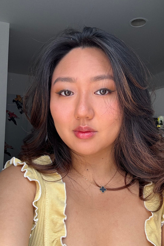 Marie Claire's Tester, Hara, tried out the Hourglass Voyeur Waterproof Gel Eyeliner in both black and brown shades. Here she is wearing the black eyeliner shade.