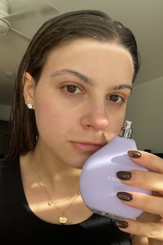 Danielle Cohen with the Foreo Kiwi before use.