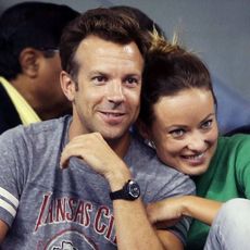 Jason Sudeikis & Olivia Wilde smiling