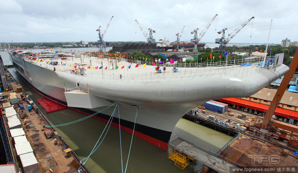 印度首艘國造航空母艦「維克朗特號」（INS Vikrant）。（圖／達志影像）