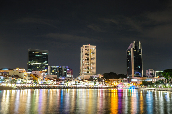 新加坡旅遊-濱海灣沿岸夜景、魚尾獅公園沿岸（圖／記者林世文攝）