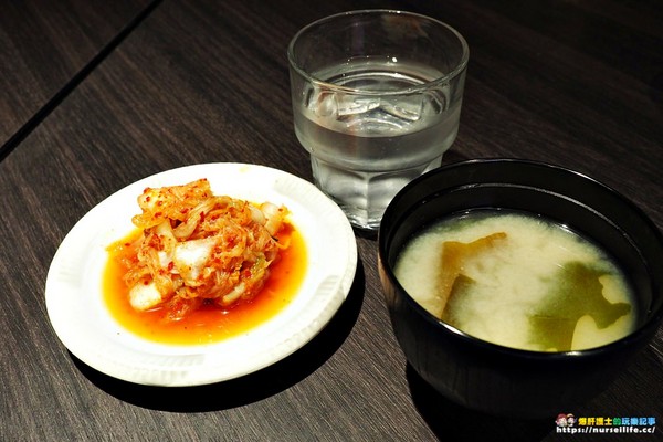 開丼 燒肉vs丼飯。（圖／爆肝護士提供）