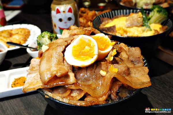 開丼 燒肉vs丼飯。（圖／爆肝護士提供）