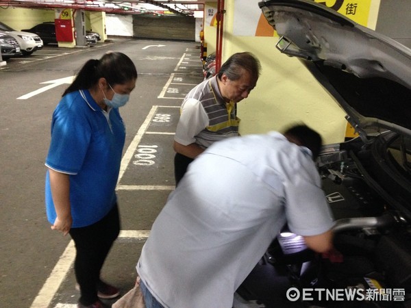 ▲北市動保處一日成功救援2件受困汽車貓隻（圖／北市動保處提供）