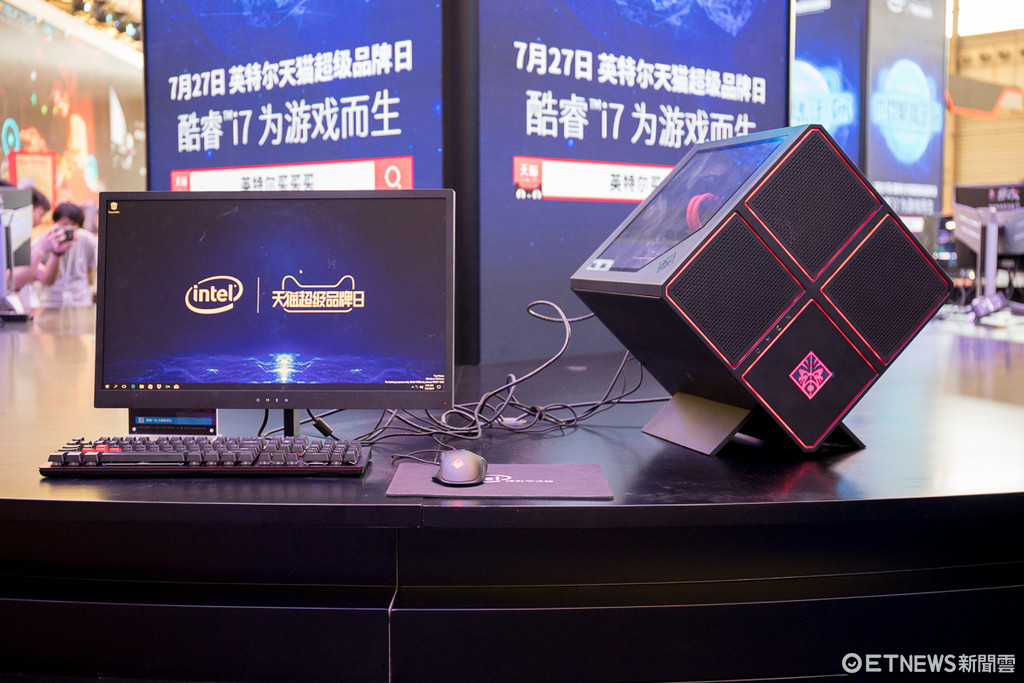 內搭Core i9的終極遊戲方塊！HP Omen X電競桌機體驗。（圖／記者莊友直攝）