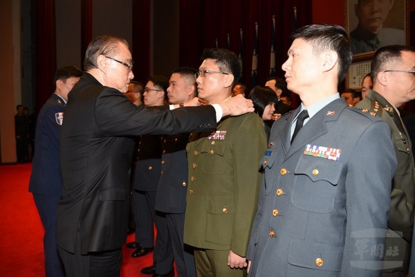 馮部長：充實學養熱愛國家　達成保國衛民使命