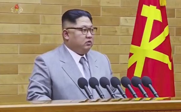 ▲金正恩元旦演說：啟動核武的按鈕「就在我桌上！」。（圖／朝鮮中央電視台）