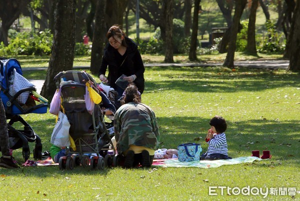 ▲大安森林公園、野餐、天氣、冬陽、幼稚園小朋友、戶外教學▼             。（圖／記者屠惠剛攝）