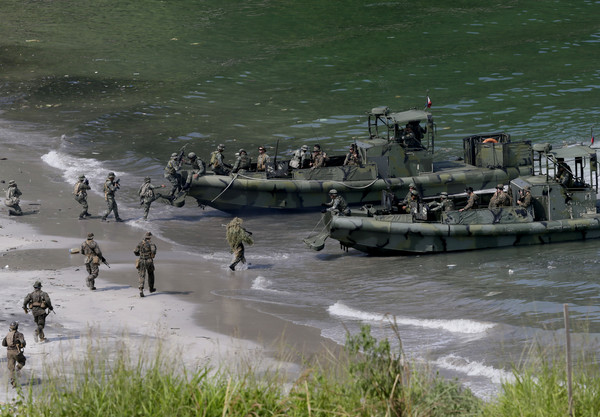 ▲▼ 美國第3海軍陸戰隊遠征旅、第31海軍陸戰隊遠征部隊與菲律賓海軍，在菲律賓南部進行聯合軍演。（圖／達志影像／美聯社）