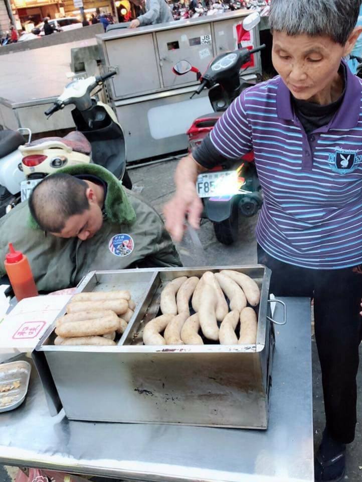 ▲新竹香腸阿嬤。（圖／翻攝自新竹爆料公社，下同）