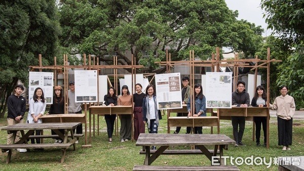 ▲透過創意實作，中原室設用微型裝置開啟與自然對話。（圖／中原大學提供）