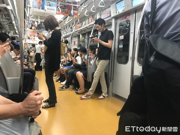 ▲▼日本電車,地鐵,東京,JR,上班族。（示意圖／實習記者袁茵攝）