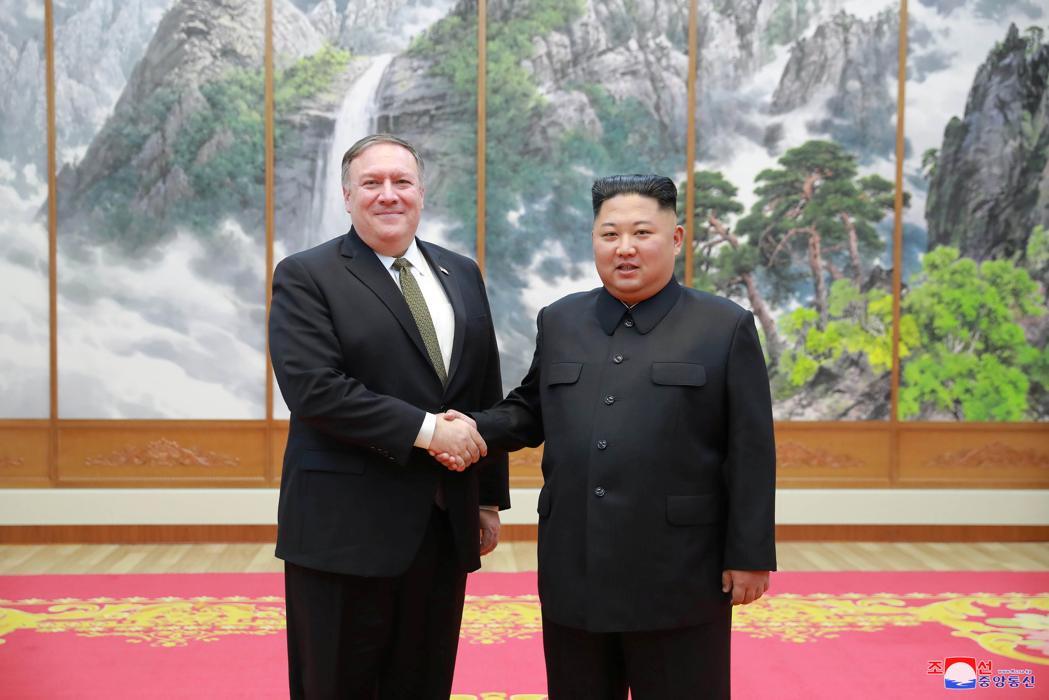 ▲美國國務卿蓬佩奧（Mike Pompeo）與北韓領導人金正恩會談和午宴。（圖／路透社）