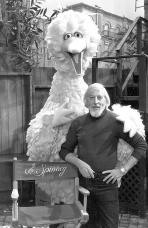 《芝麻街》「大鳥」Caroll Spinney 。（圖／翻攝自YellowFeather推特）