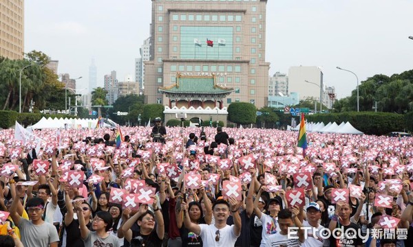 ▲▼婚姻平權大平台「為愛返家--搭上幸福特快車音樂會」。（圖／記者周書羽攝）